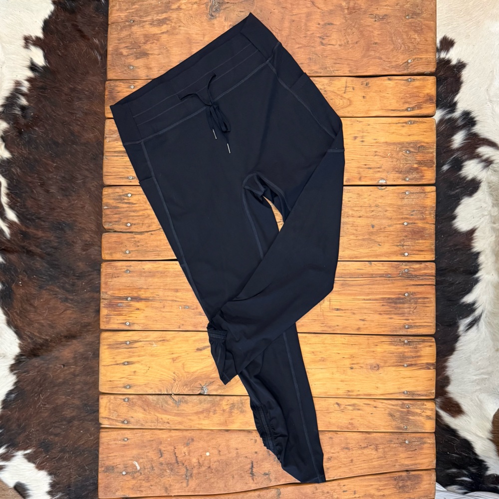 HALARA UltraSculpt high waisted drawstring yoga leggings with pockets